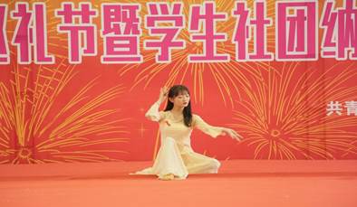 说明: E:\团委2021下\社团巡礼节\巡礼节照片\7Z8B9459.JPG