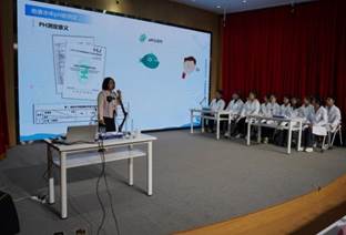 说明: C:\Users\DELL\Desktop\11.24示范课照片\DSC02341.JPG